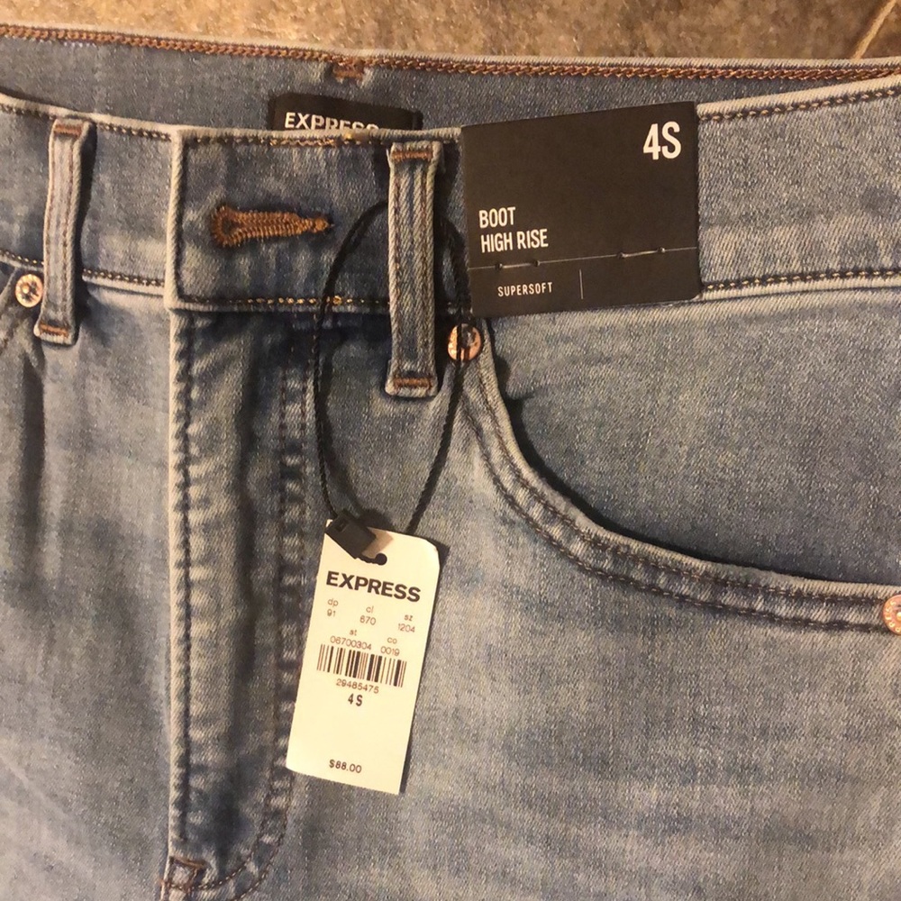 EXPRESS High Waisted Light Wash Supersoft Bootcut Jeans NWT - Picture 10 of 11